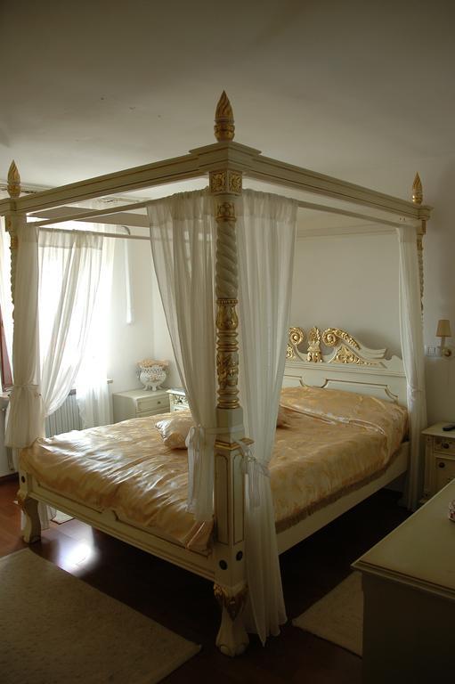 Girasole Bed and Breakfast Valeggio sul Mincio Camera foto